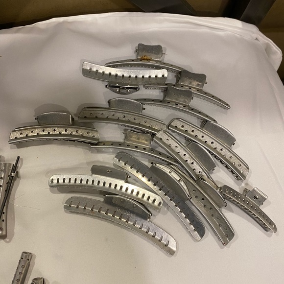 Vintage Mirror, Brush, Comb and Curler Set - Picture 3 of 16